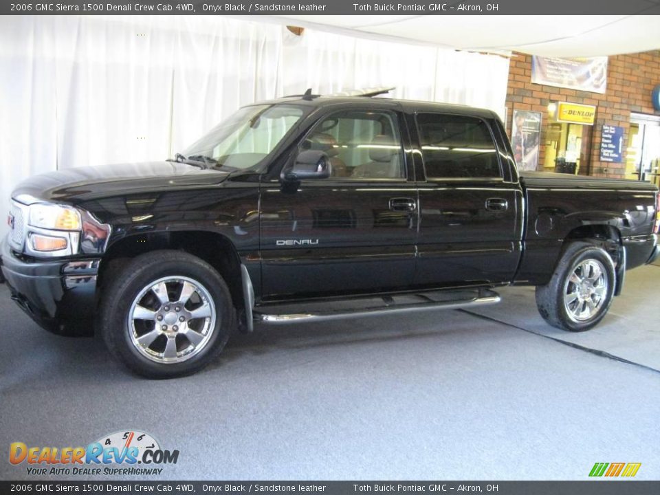 2006 GMC Sierra 1500 Denali Crew Cab 4WD Onyx Black / Sandstone leather Photo #6