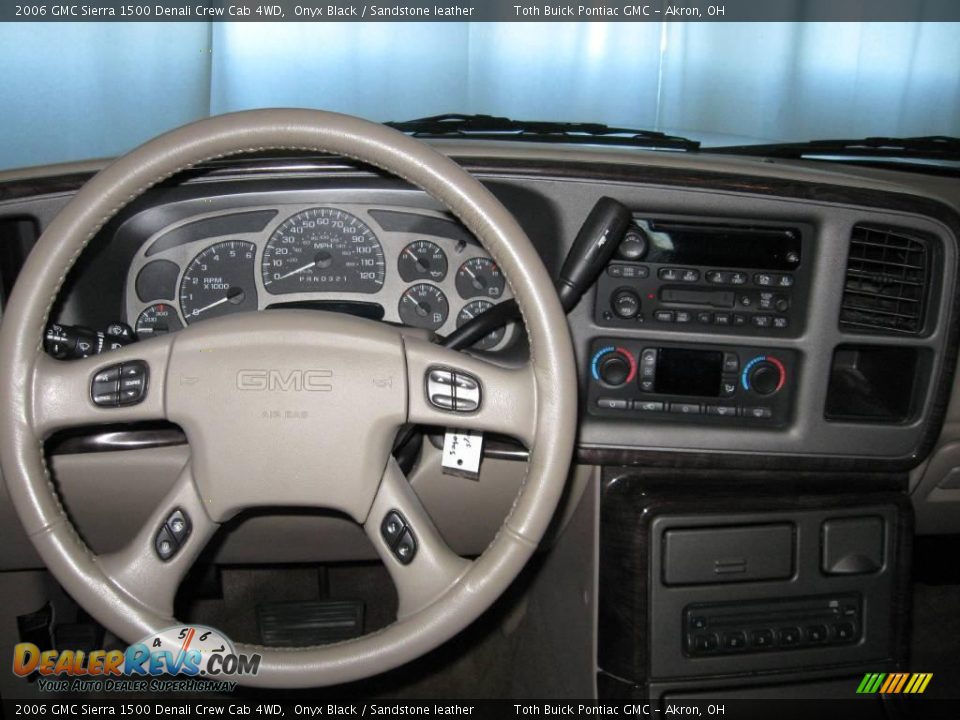 2006 GMC Sierra 1500 Denali Crew Cab 4WD Onyx Black / Sandstone leather Photo #9