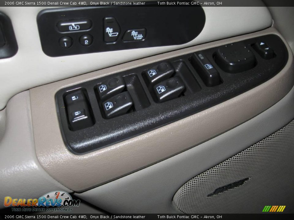 2006 GMC Sierra 1500 Denali Crew Cab 4WD Onyx Black / Sandstone leather Photo #10