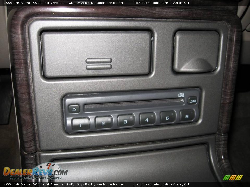 2006 GMC Sierra 1500 Denali Crew Cab 4WD Onyx Black / Sandstone leather Photo #13