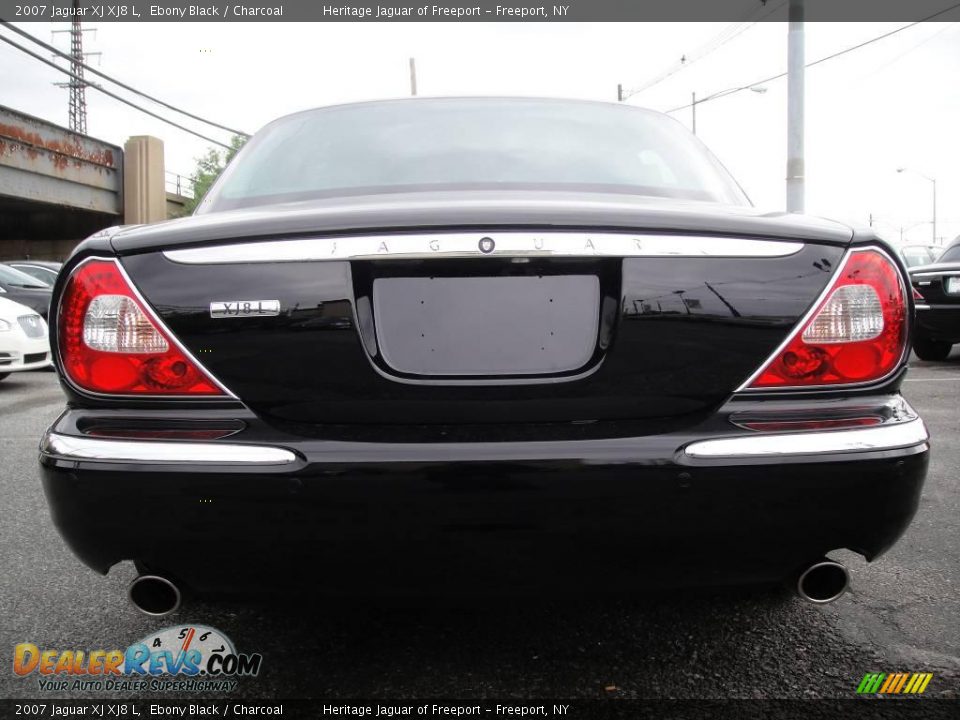 2007 Jaguar XJ XJ8 L Ebony Black / Charcoal Photo #5
