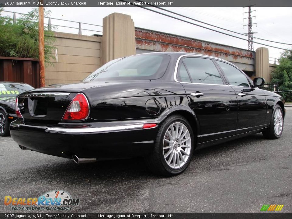 2007 Jaguar XJ XJ8 L Ebony Black / Charcoal Photo #6