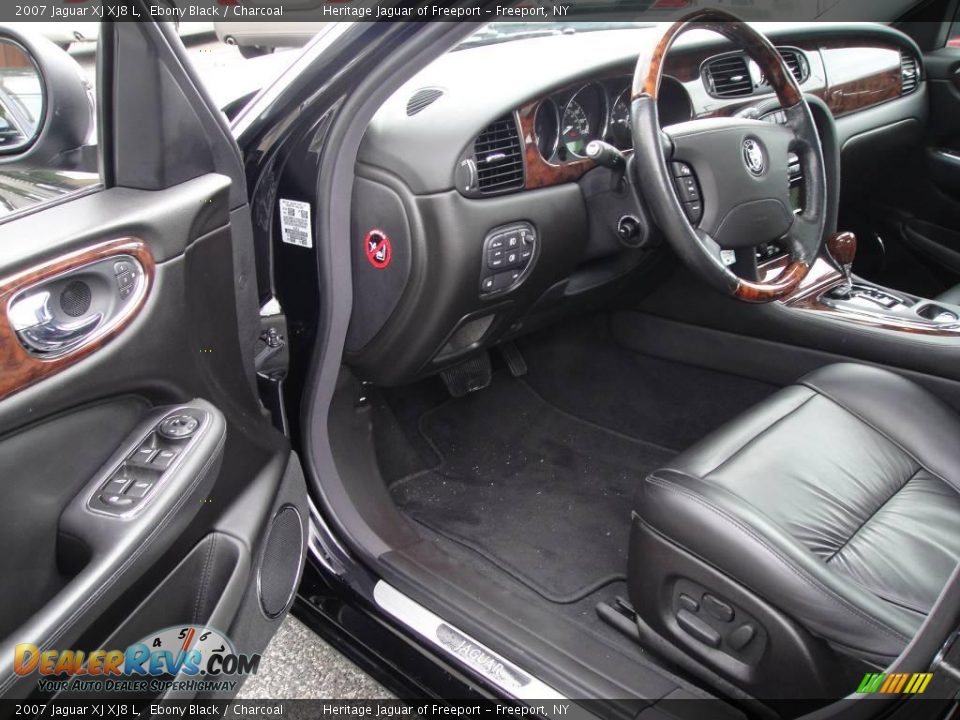 2007 Jaguar XJ XJ8 L Ebony Black / Charcoal Photo #15