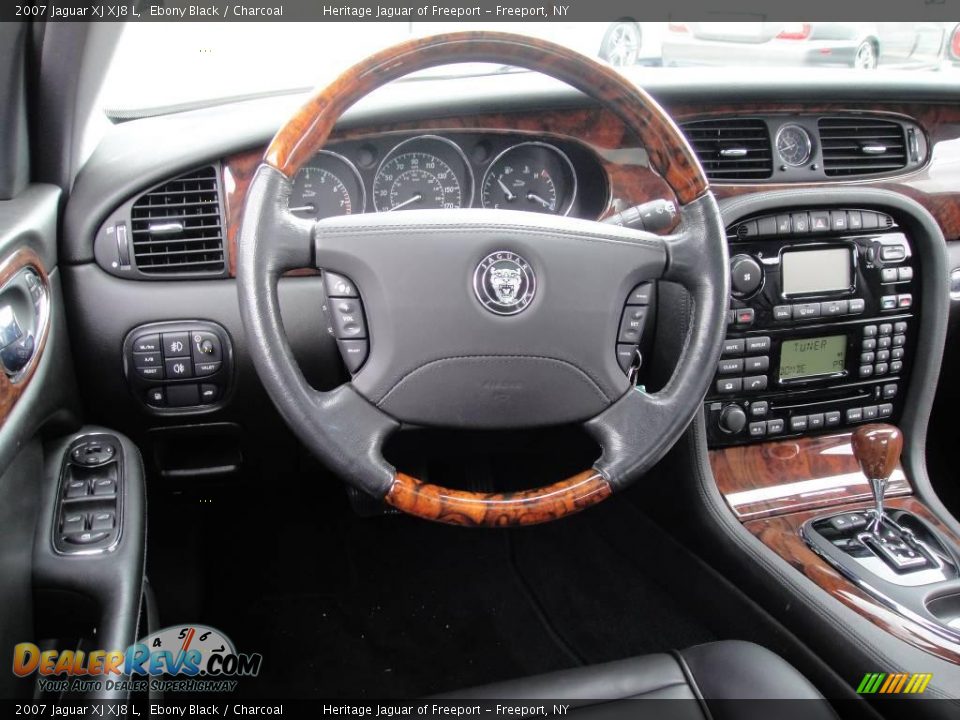 2007 Jaguar XJ XJ8 L Ebony Black / Charcoal Photo #16