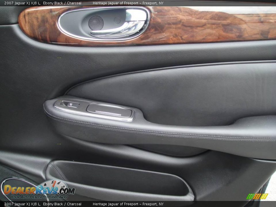 2007 Jaguar XJ XJ8 L Ebony Black / Charcoal Photo #21
