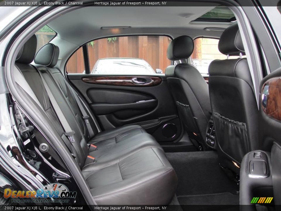 2007 Jaguar XJ XJ8 L Ebony Black / Charcoal Photo #23