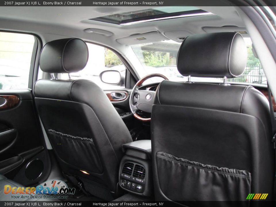 2007 Jaguar XJ XJ8 L Ebony Black / Charcoal Photo #24