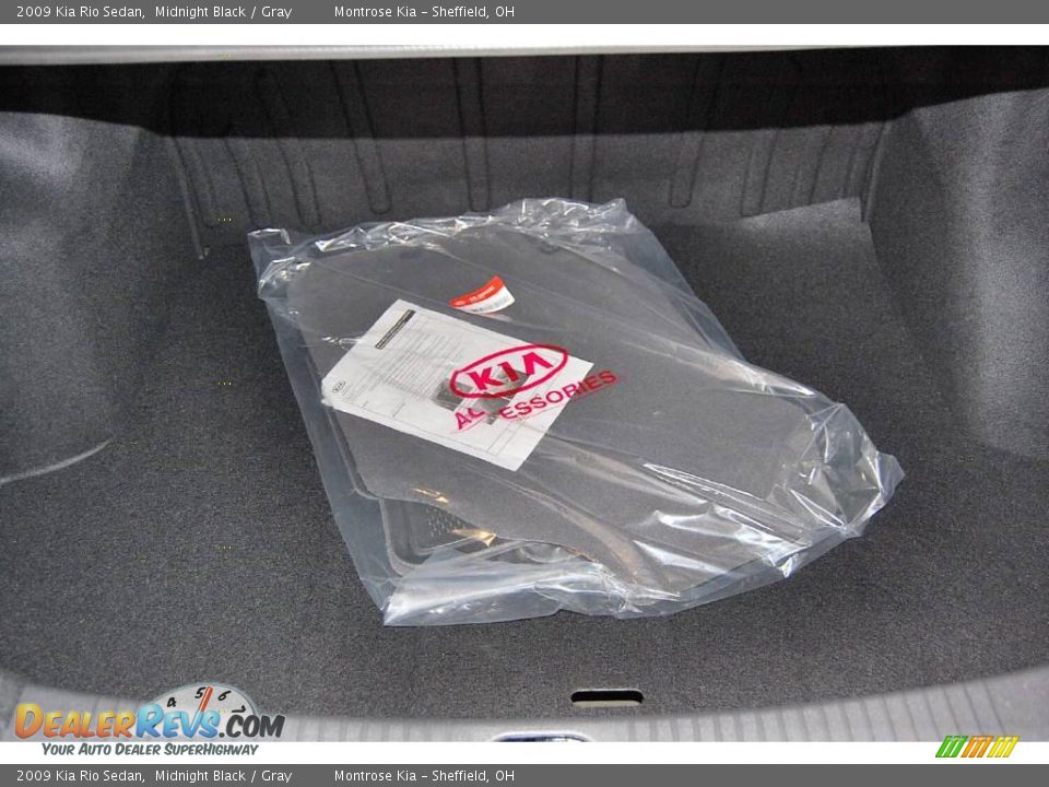 2009 Kia Rio Sedan Midnight Black / Gray Photo #17