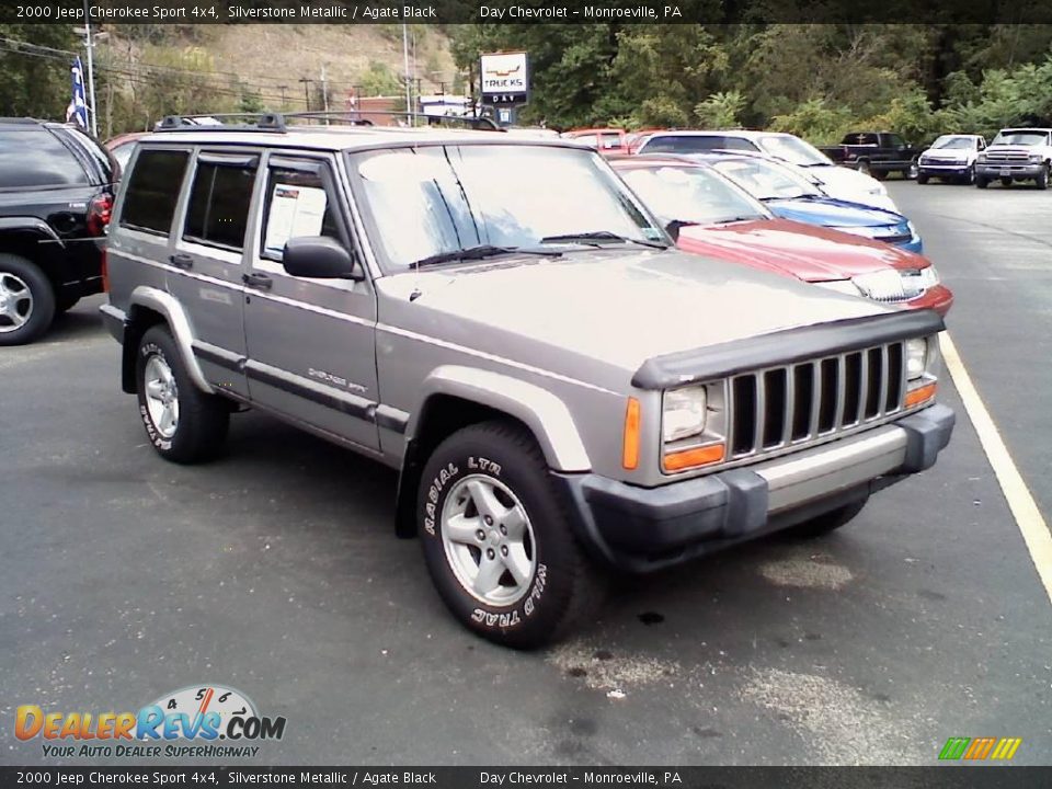 2000 Jeep Cherokee Sport 4x4 Silverstone Metallic / Agate Black Photo #2