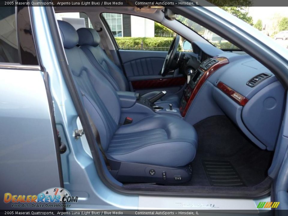 2005 Maserati Quattroporte Argento Luna (Light Blue) / Blue Medio Photo #23