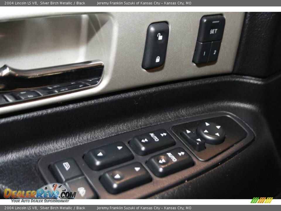 2004 Lincoln LS V8 Silver Birch Metallic / Black Photo #21