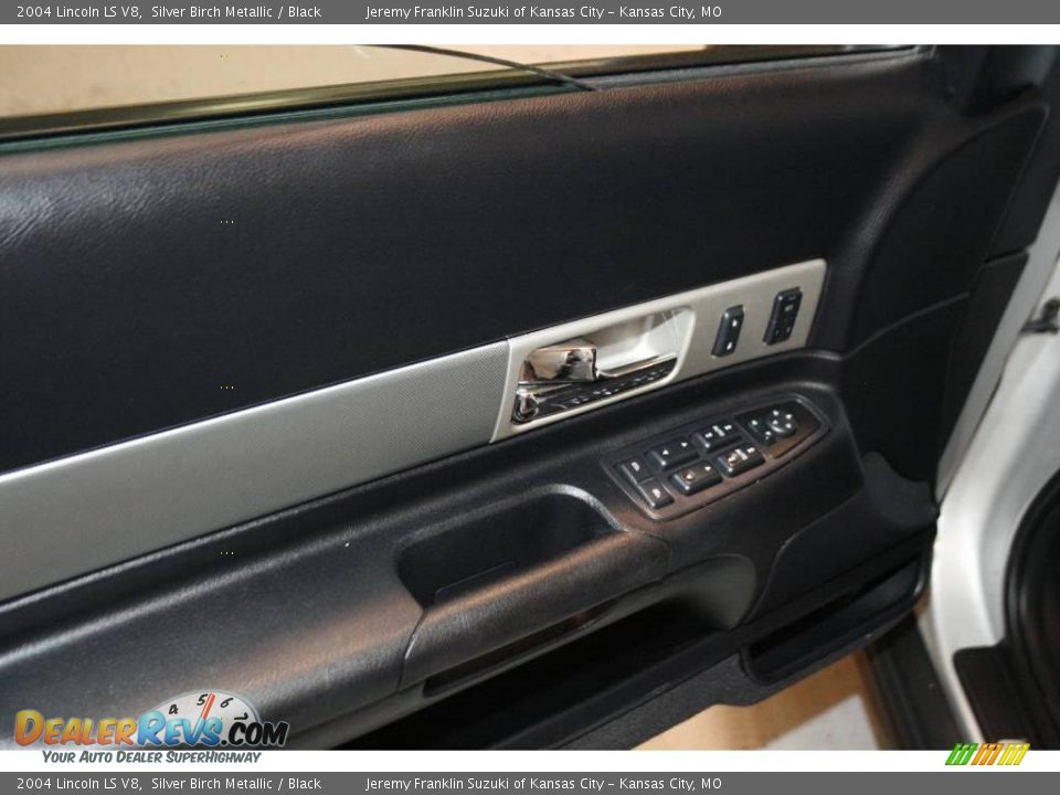 2004 Lincoln LS V8 Silver Birch Metallic / Black Photo #22