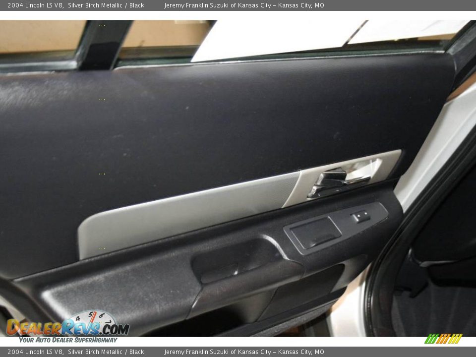 2004 Lincoln LS V8 Silver Birch Metallic / Black Photo #24