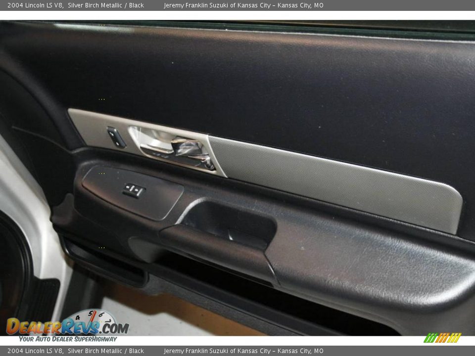 2004 Lincoln LS V8 Silver Birch Metallic / Black Photo #28
