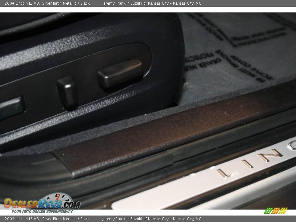 2004 Lincoln LS V8 Silver Birch Metallic / Black Photo #29