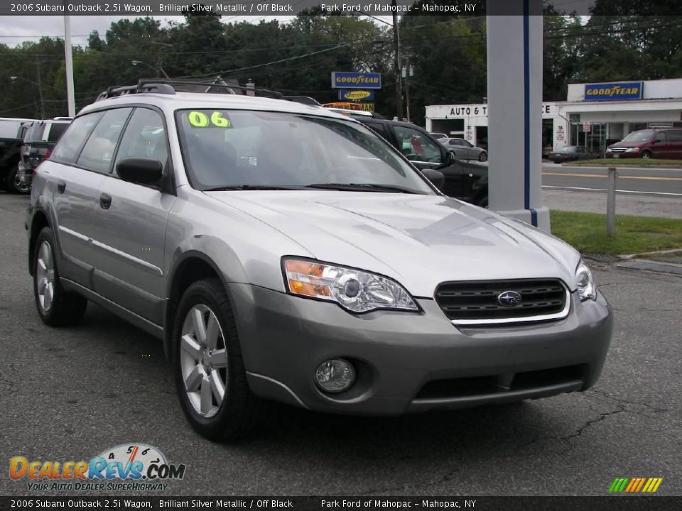 2006 Subaru Outback 2.5i Wagon Brilliant Silver Metallic / Off Black Photo #2
