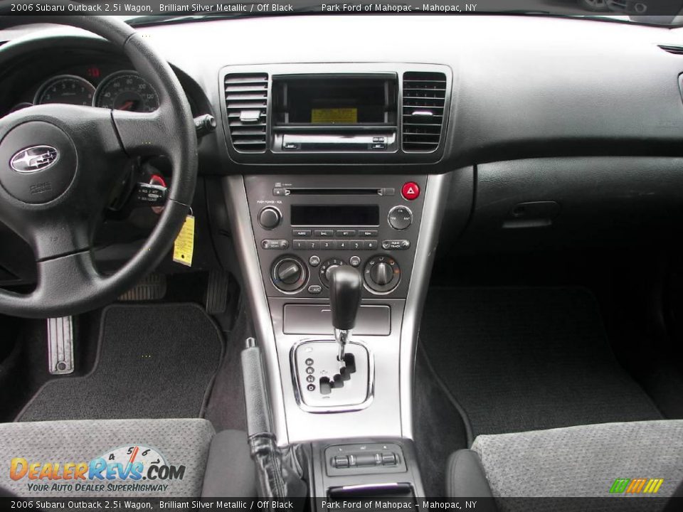 2006 Subaru Outback 2.5i Wagon Brilliant Silver Metallic / Off Black Photo #16