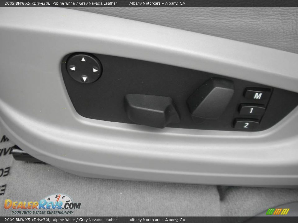 2009 BMW X5 xDrive30i Alpine White / Grey Nevada Leather Photo #16