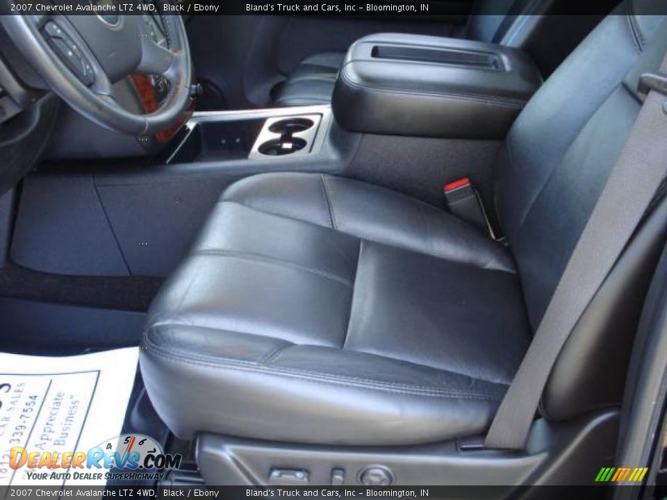 2007 Chevrolet Avalanche LTZ 4WD Black / Ebony Photo #4