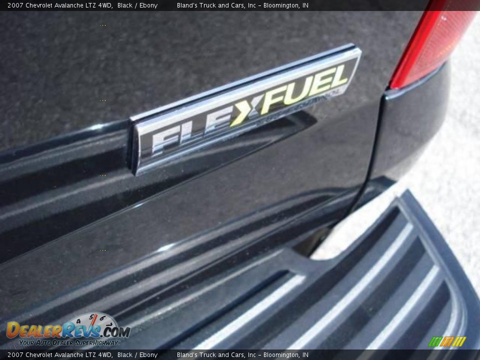 2007 Chevrolet Avalanche LTZ 4WD Black / Ebony Photo #9