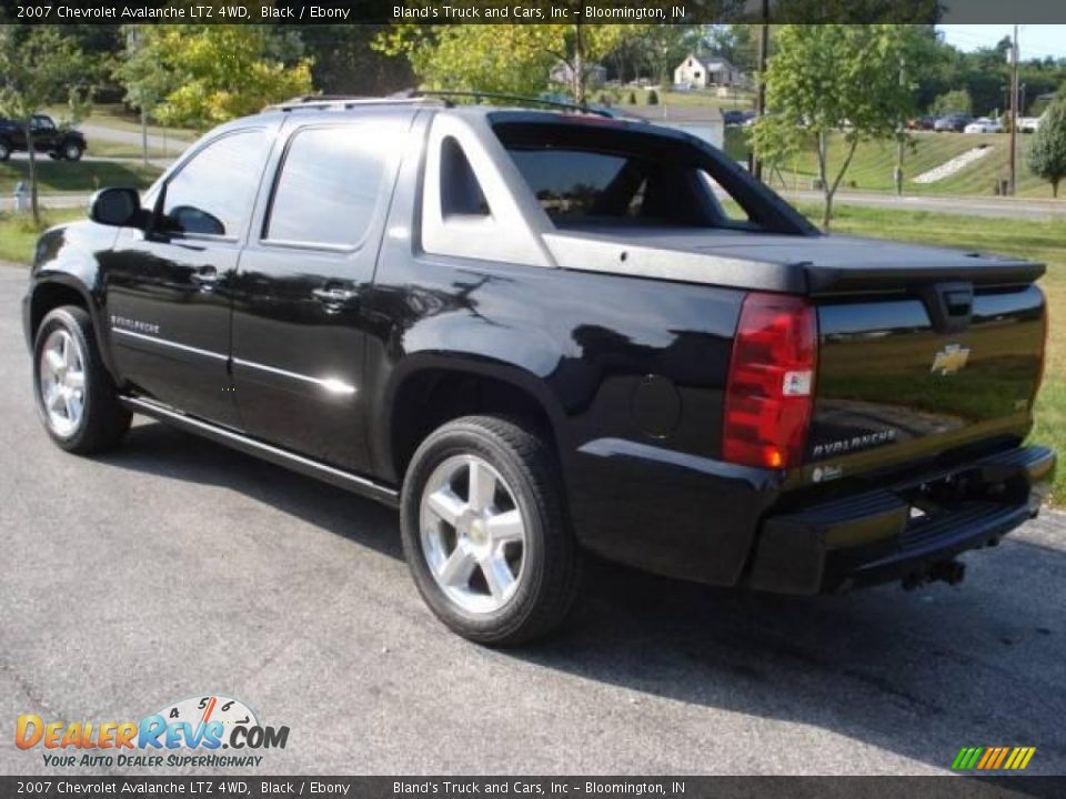2007 Chevrolet Avalanche LTZ 4WD Black / Ebony Photo #12
