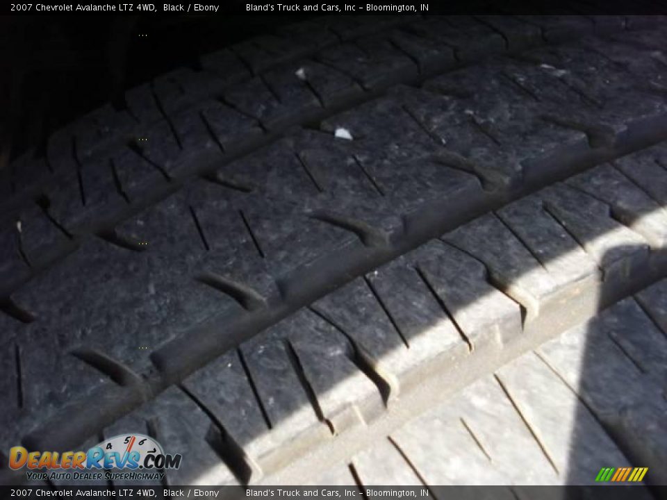2007 Chevrolet Avalanche LTZ 4WD Black / Ebony Photo #15