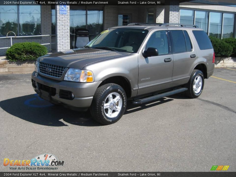 2004 Ford Explorer XLT 4x4 Mineral Grey Metallic / Medium Parchment Photo #2