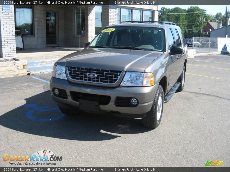 2004 Ford Explorer XLT 4x4 Mineral Grey Metallic / Medium Parchment Photo #3