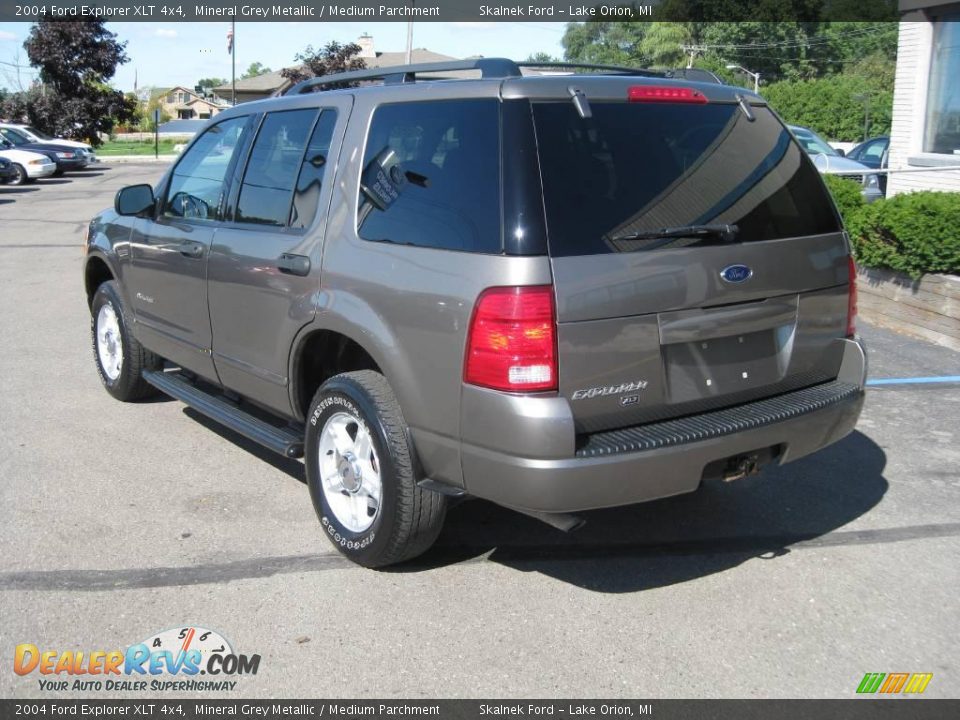 2004 Ford Explorer XLT 4x4 Mineral Grey Metallic / Medium Parchment Photo #11