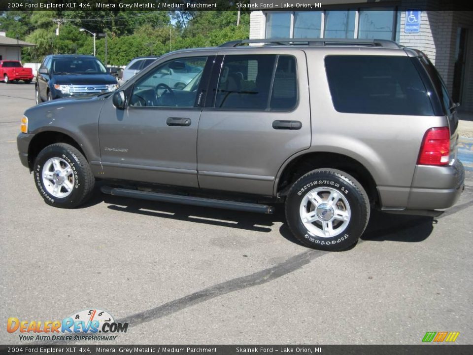 2004 Ford Explorer XLT 4x4 Mineral Grey Metallic / Medium Parchment Photo #12