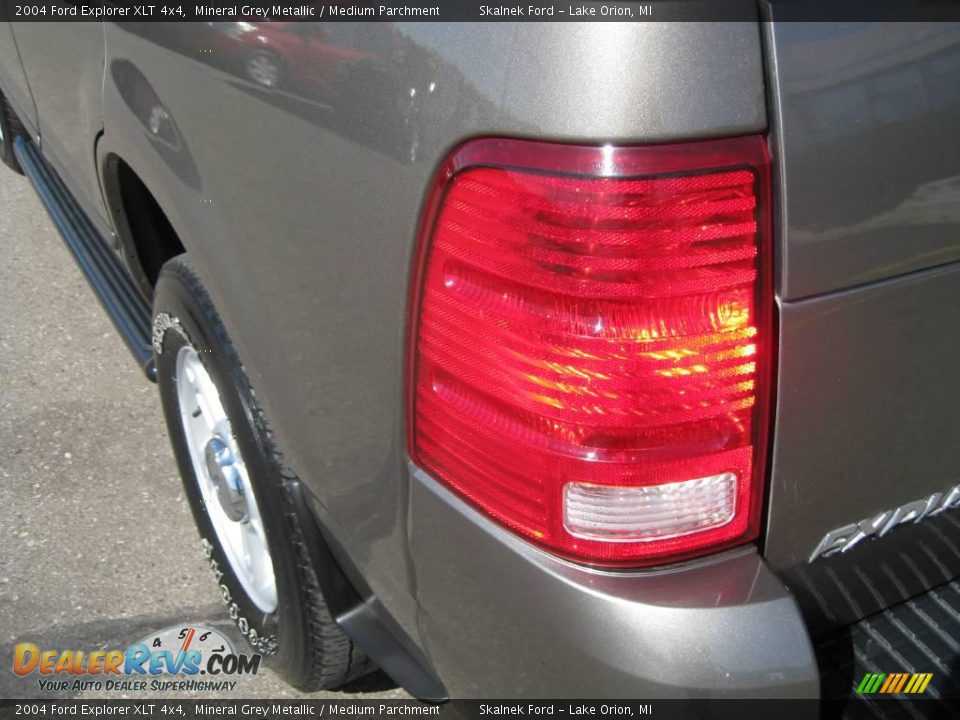 2004 Ford Explorer XLT 4x4 Mineral Grey Metallic / Medium Parchment Photo #14