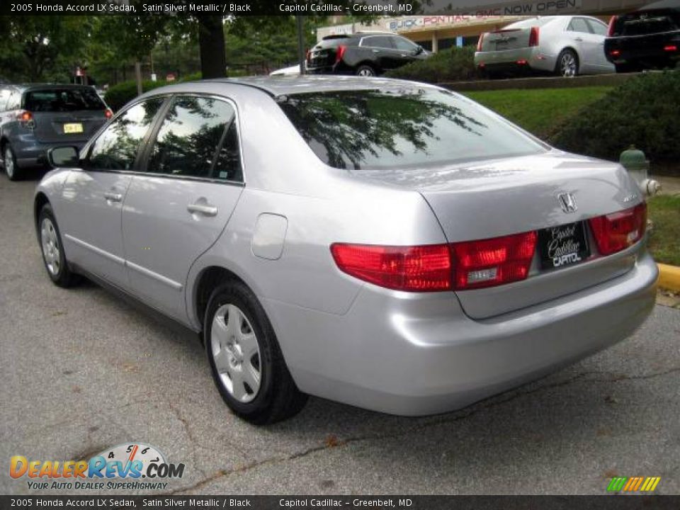 2005 Honda Accord LX Sedan Satin Silver Metallic / Black Photo #2