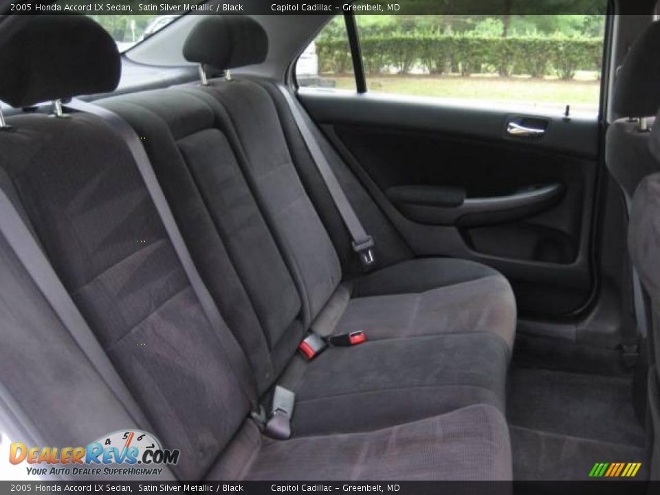 2005 Honda Accord LX Sedan Satin Silver Metallic / Black Photo #12