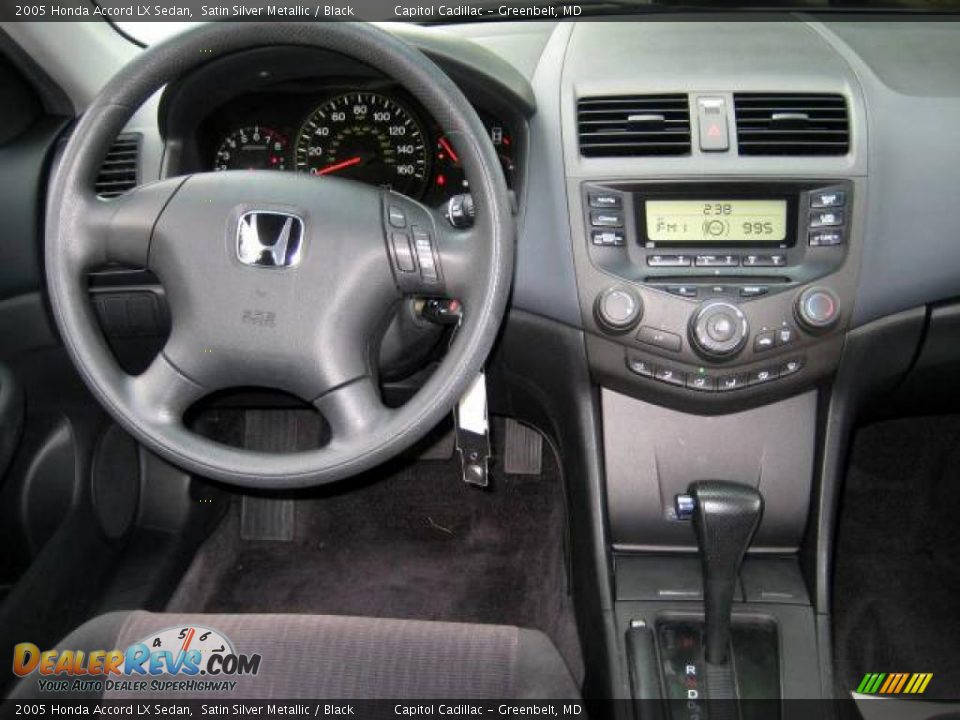 2005 Honda Accord LX Sedan Satin Silver Metallic / Black Photo #13