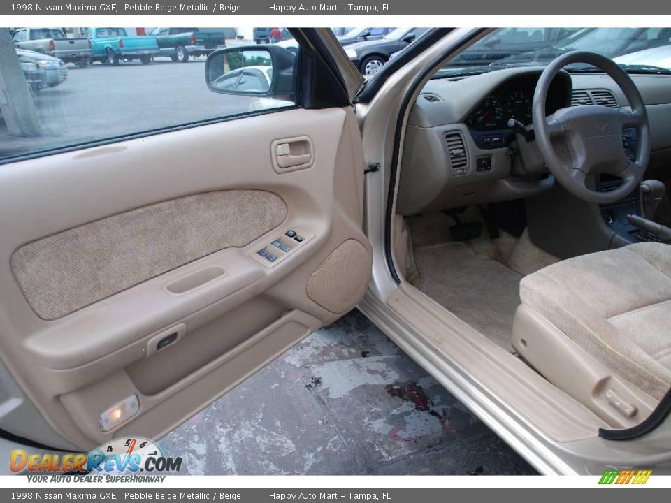 1998 Nissan Maxima GXE Pebble Beige Metallic / Beige Photo #10