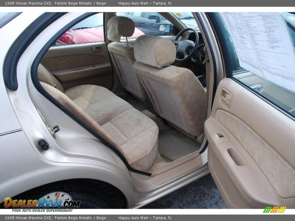 1998 Nissan Maxima GXE Pebble Beige Metallic / Beige Photo #12