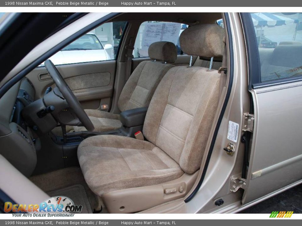 1998 Nissan Maxima GXE Pebble Beige Metallic / Beige Photo #15