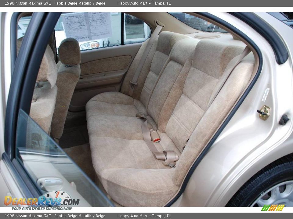 1998 Nissan Maxima GXE Pebble Beige Metallic / Beige Photo #20
