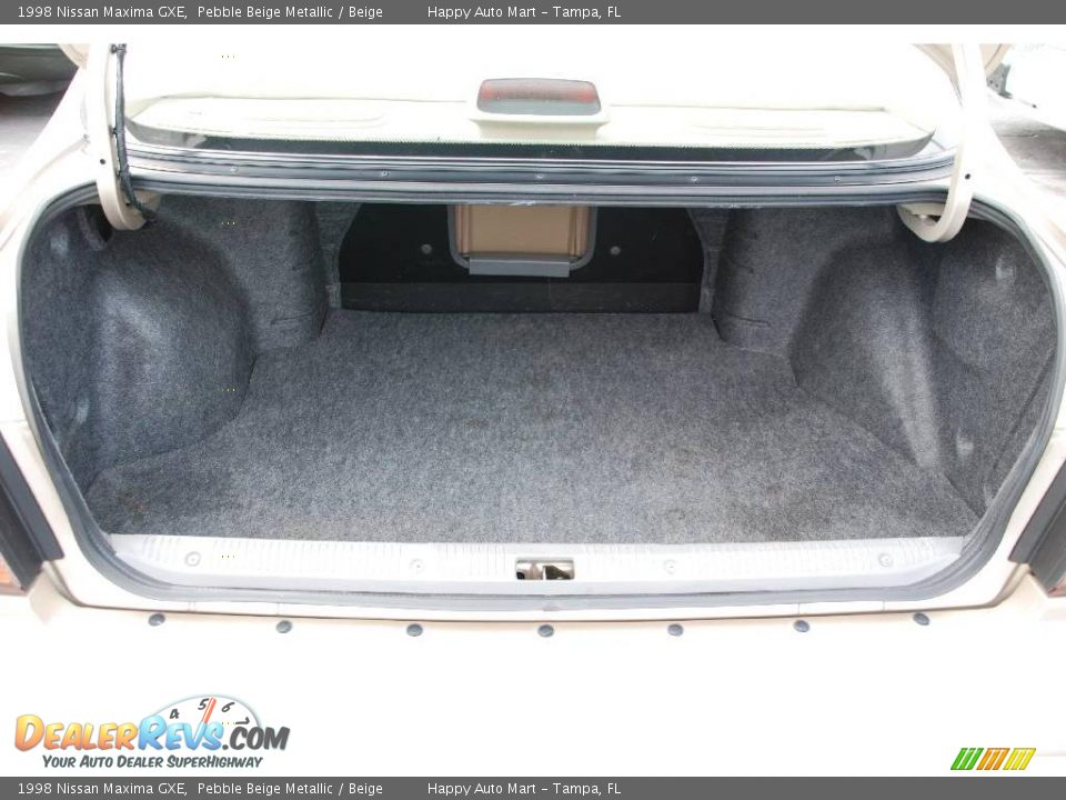 1998 Nissan Maxima GXE Pebble Beige Metallic / Beige Photo #22