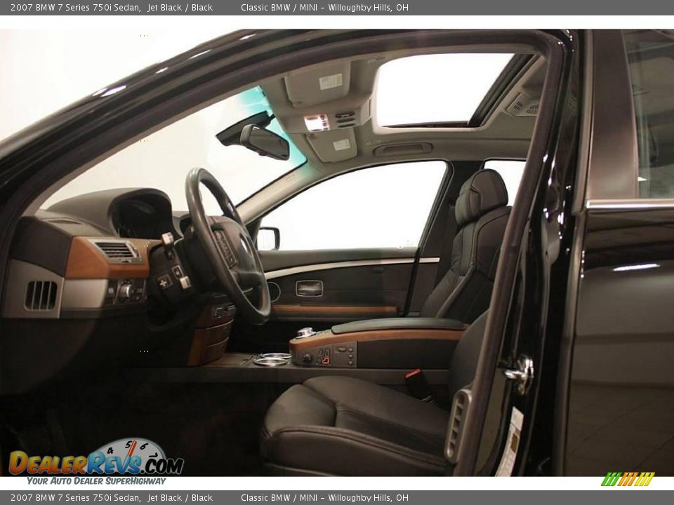 2007 BMW 7 Series 750i Sedan Jet Black / Black Photo #13