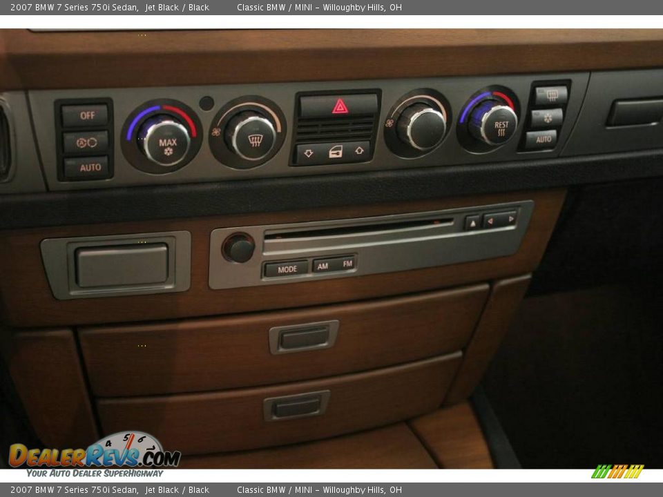 2007 BMW 7 Series 750i Sedan Jet Black / Black Photo #22