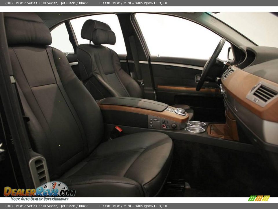 2007 BMW 7 Series 750i Sedan Jet Black / Black Photo #25