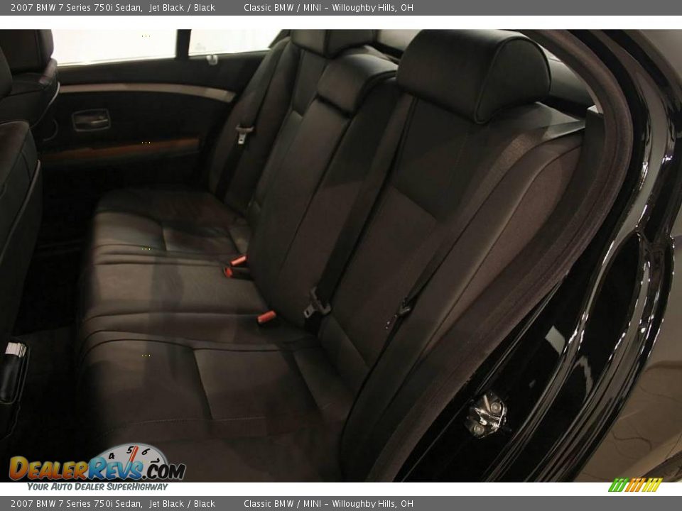 2007 BMW 7 Series 750i Sedan Jet Black / Black Photo #28
