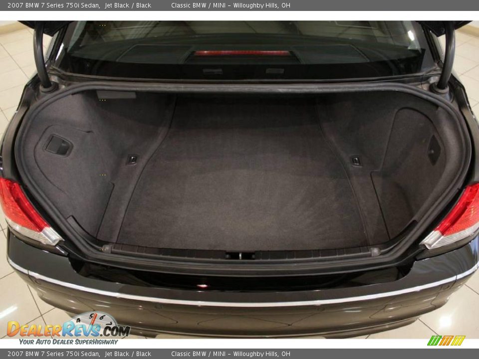2007 BMW 7 Series 750i Sedan Jet Black / Black Photo #31