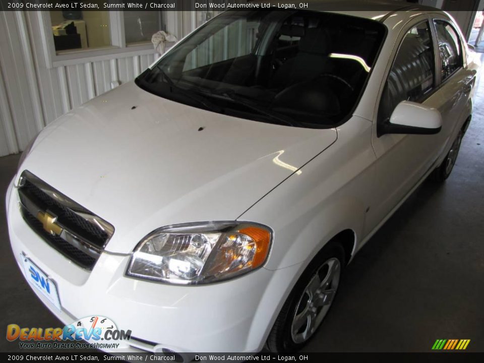 2009 Chevrolet Aveo LT Sedan Summit White / Charcoal Photo #2