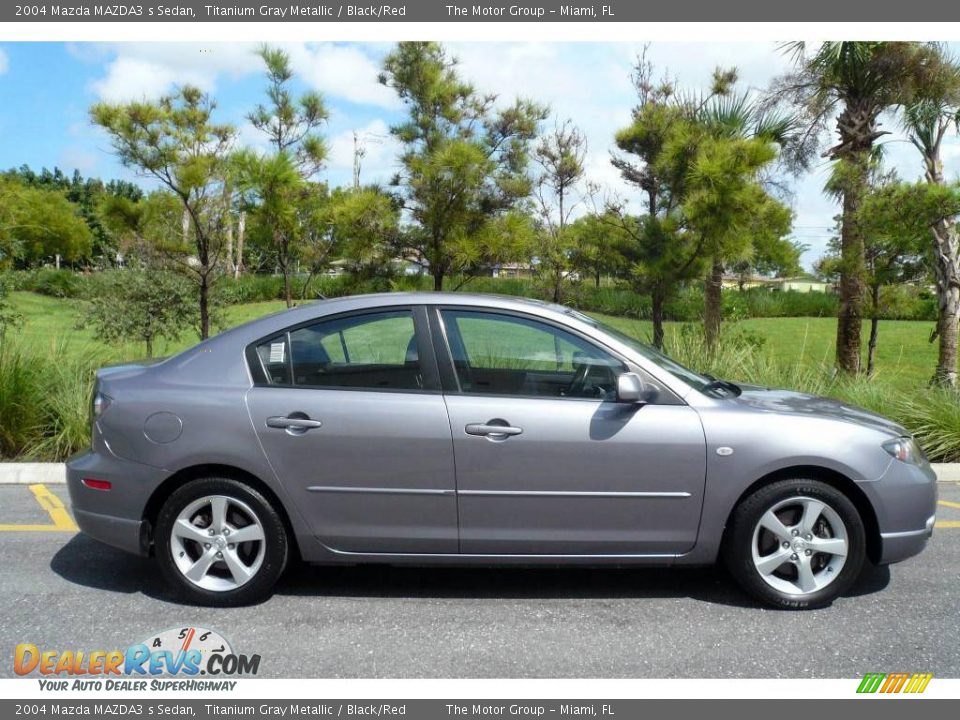 2004 Mazda MAZDA3 s Sedan Titanium Gray Metallic / Black/Red Photo #9