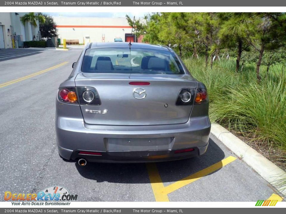 2004 Mazda MAZDA3 s Sedan Titanium Gray Metallic / Black/Red Photo #13