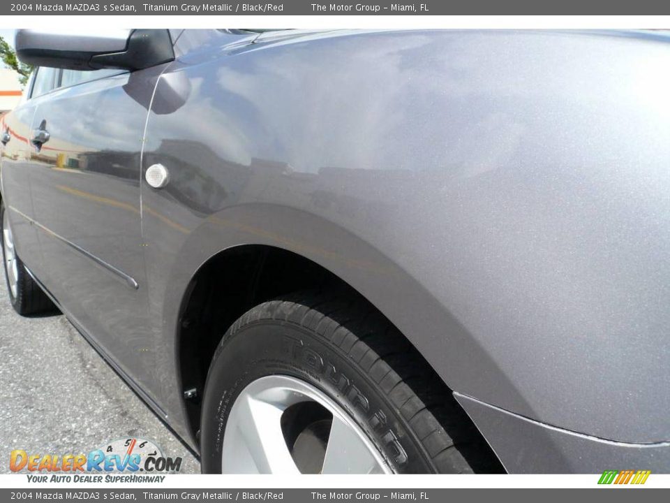 2004 Mazda MAZDA3 s Sedan Titanium Gray Metallic / Black/Red Photo #15