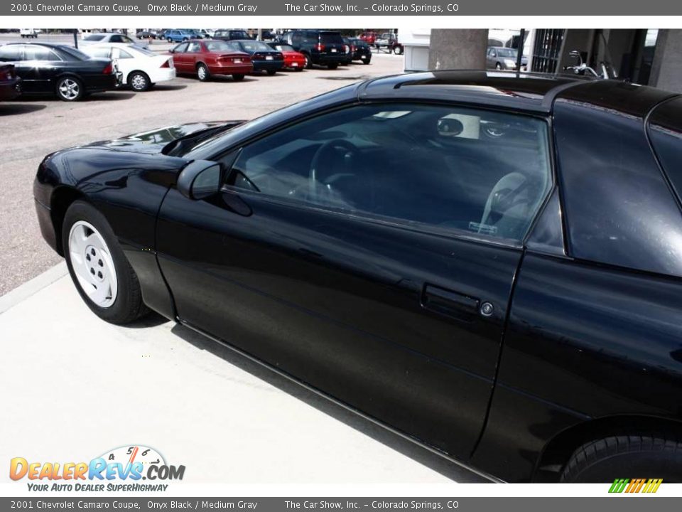 2001 Chevrolet Camaro Coupe Onyx Black / Medium Gray Photo #17