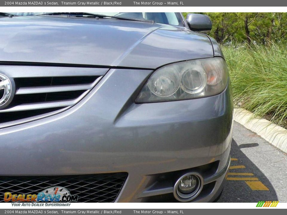 2004 Mazda MAZDA3 s Sedan Titanium Gray Metallic / Black/Red Photo #20